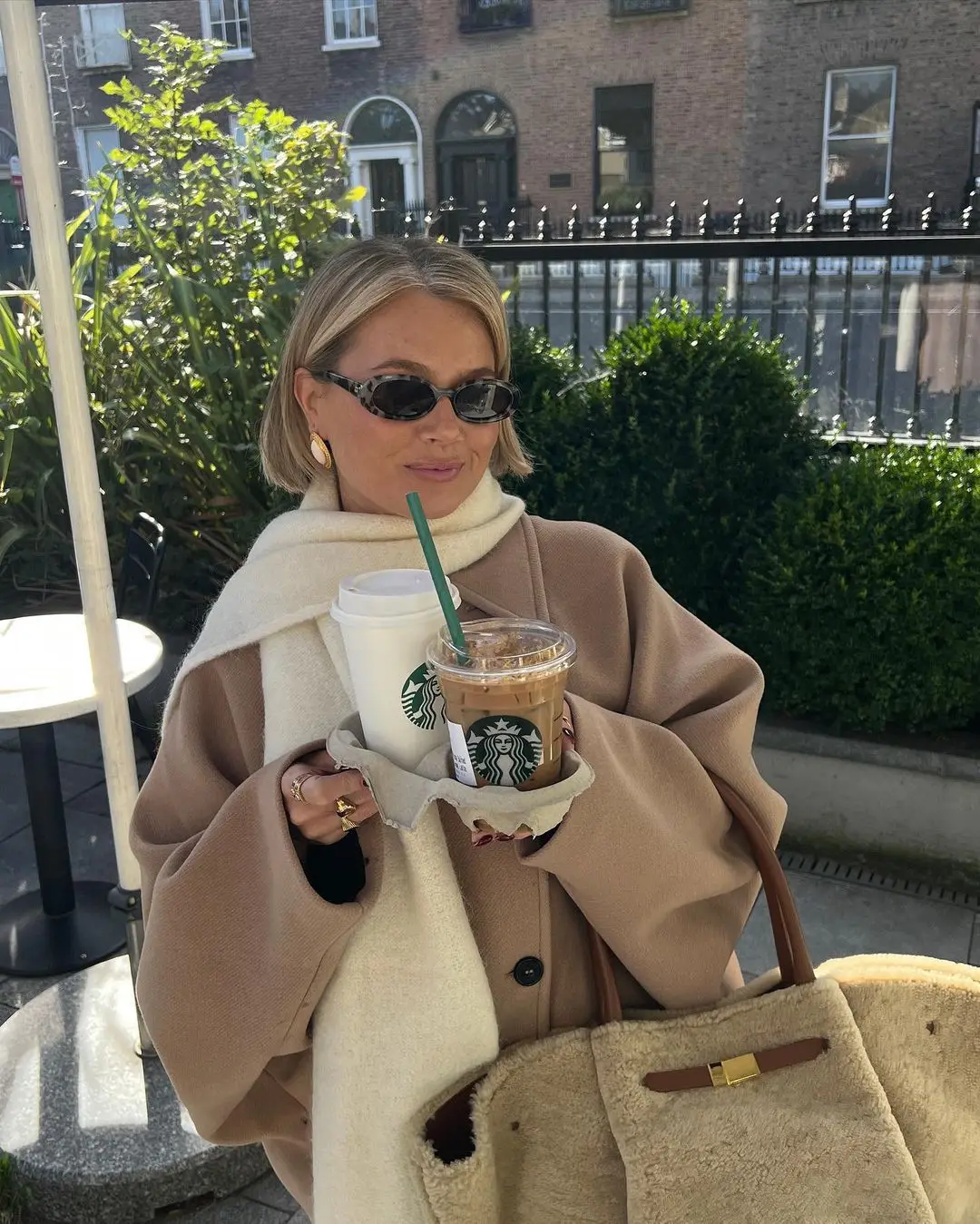 Antonia - Abrigo Oversize Chic