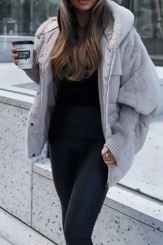 Nadia - Chaqueta Acogedora con Capucha