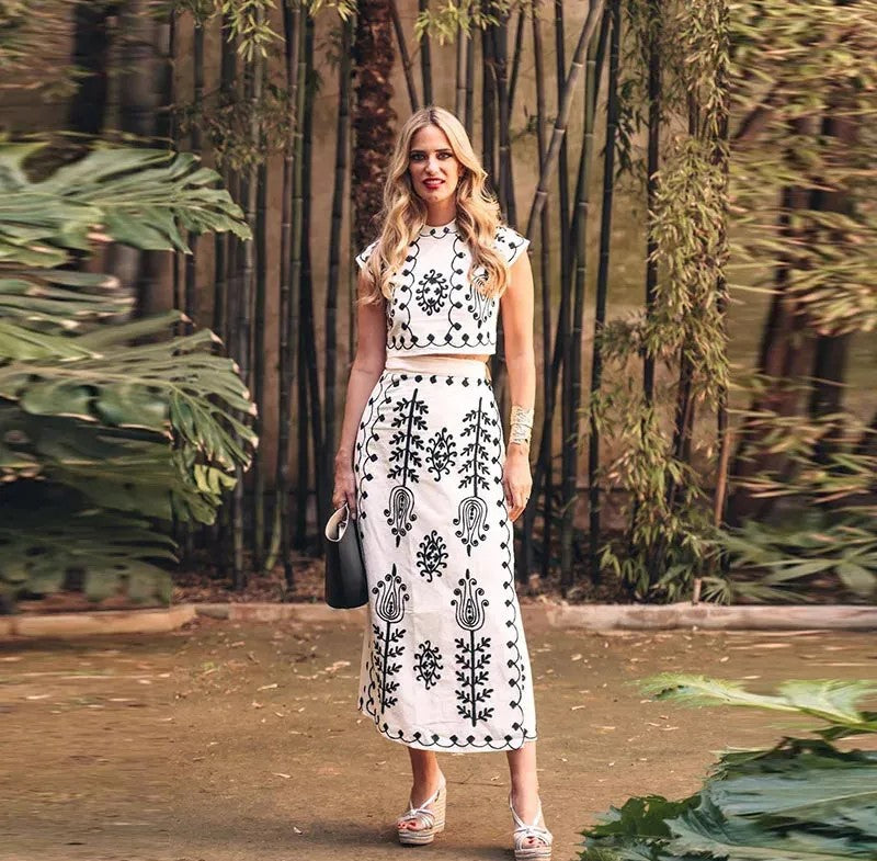 Clarisa - Conjunto Estampado de Top y Falda