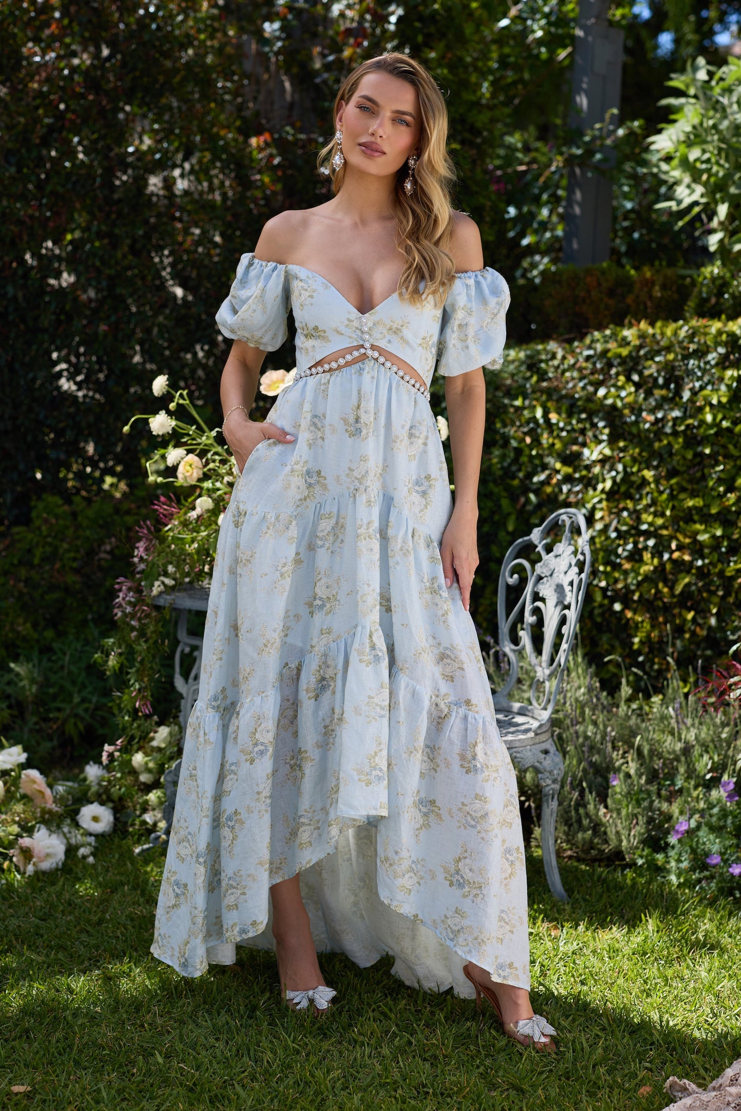 Lisa Romance | Vestido Largo Elegante con Mangas Azul Cielo