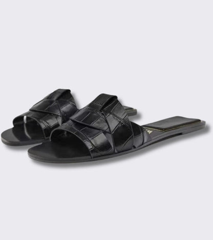 ZABA | Sandali Bassi con Eleganza Intrecciata