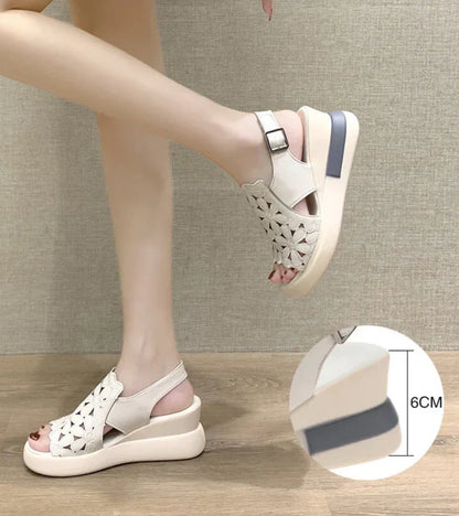 FIORELLA | Sandali con zeppa ergonomica e ricamo floreale