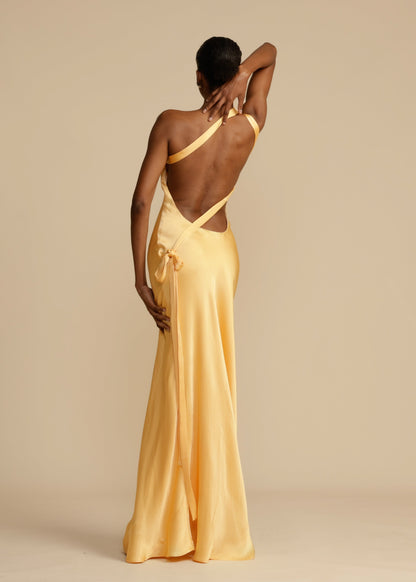 Celeste - Vestido dorado elegante