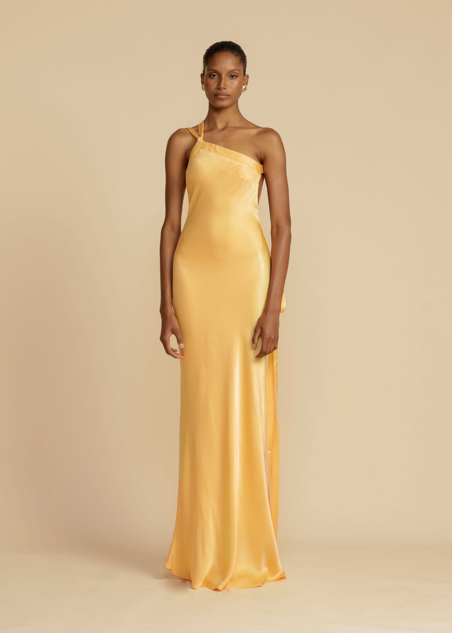 Celeste - Vestido dorado elegante