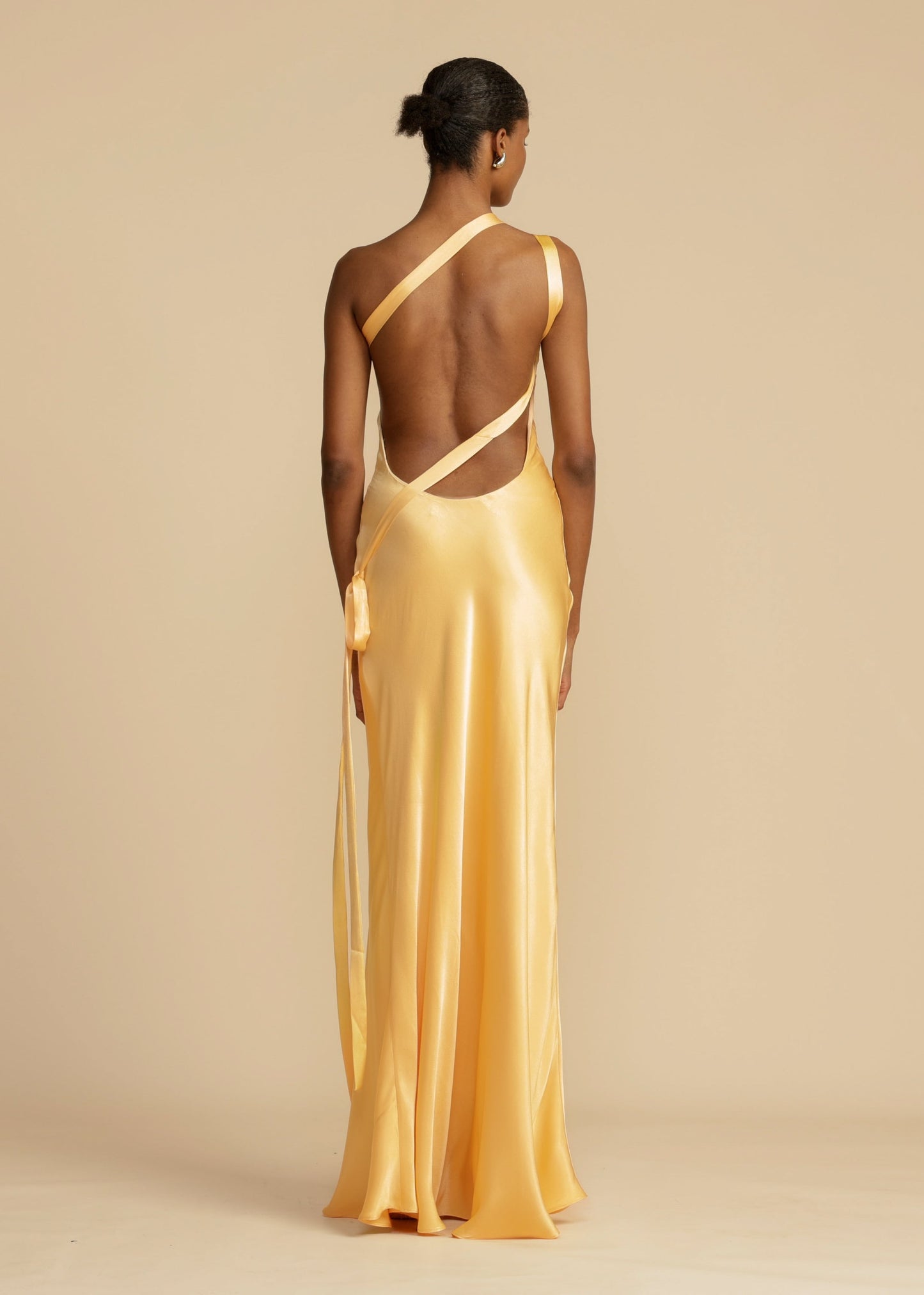 Celeste - Vestido dorado elegante