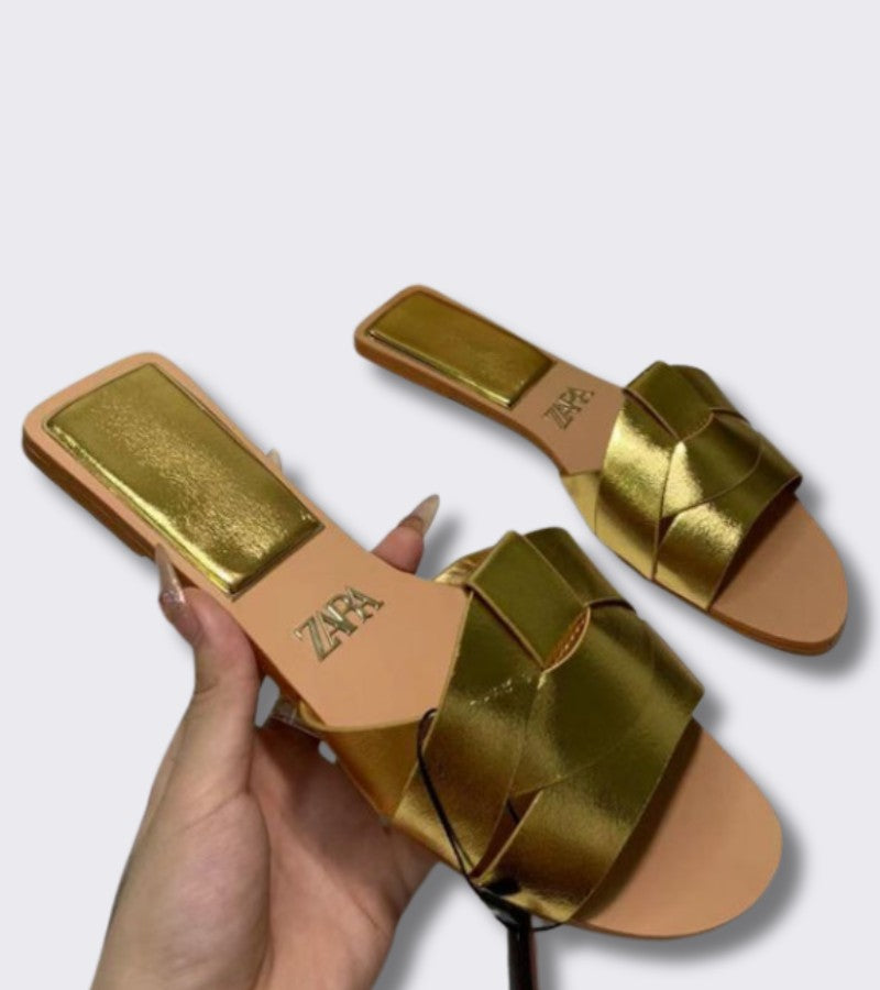 ZABA | Sandali Bassi con Eleganza Intrecciata