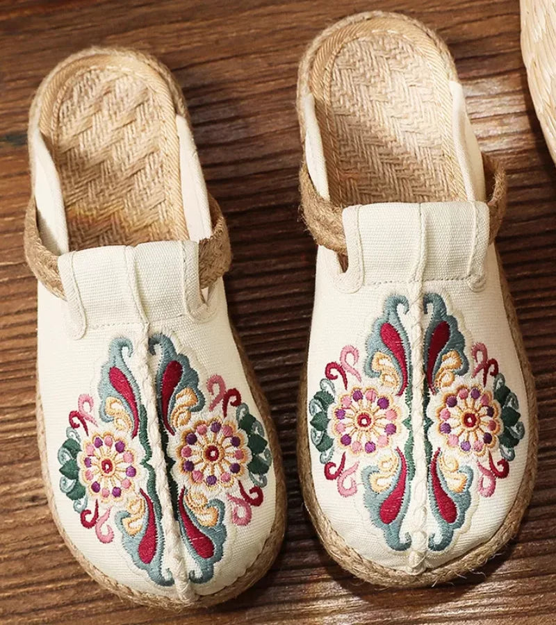 FLORA | Sandali Ricamati Ultra Leggeri