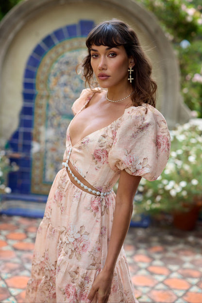 Lisa Romance | Vestido Largo Elegante con Mangas Rosa Claro